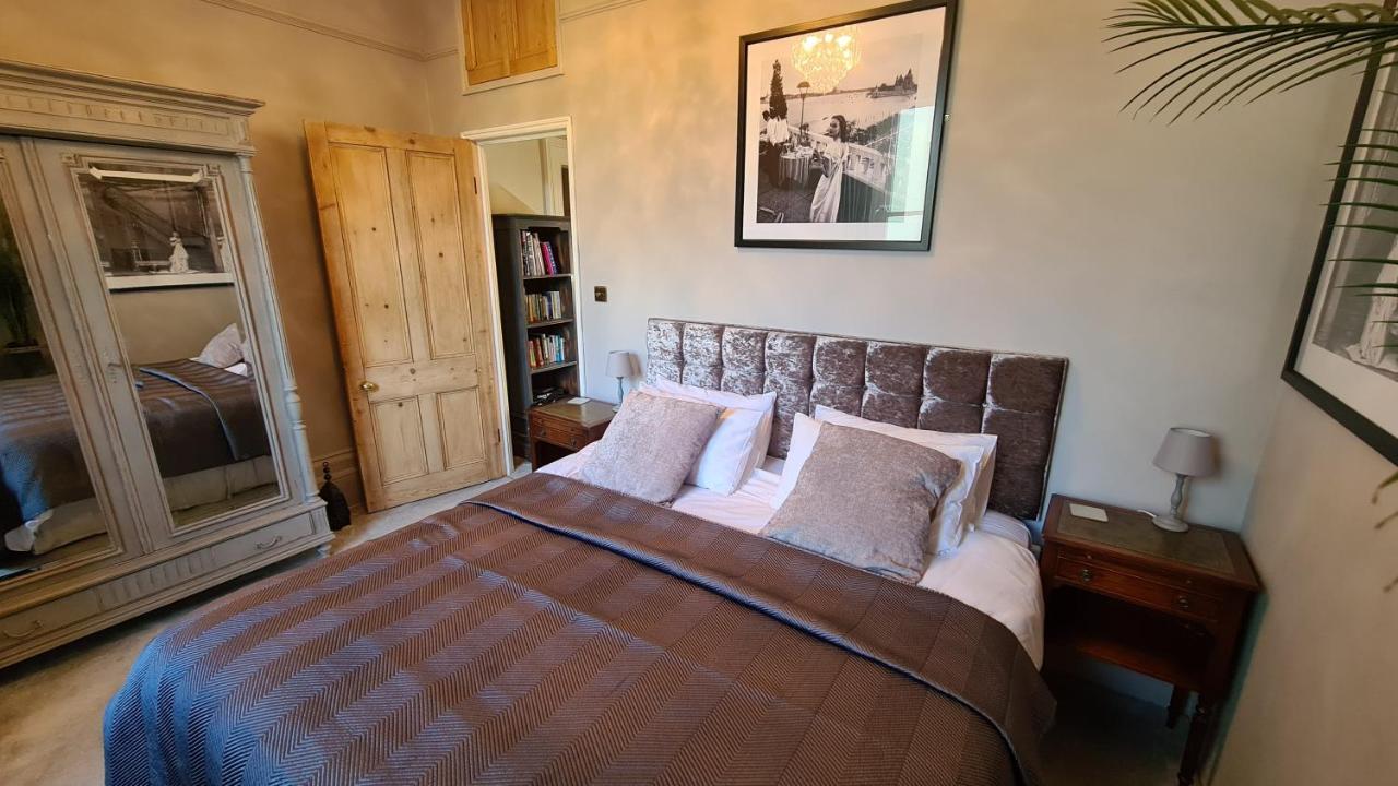 Court House Apartment Челтнъм Екстериор снимка