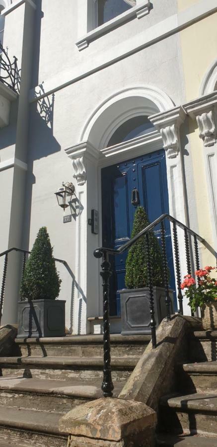 Court House Apartment Челтнъм Екстериор снимка